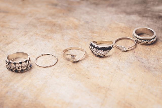 リングの形状・デザインの種類と特徴
