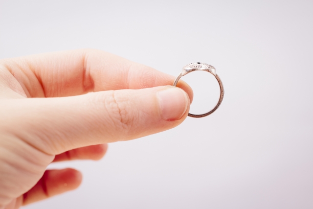 目的別で指輪をつける位置を選ぼう！